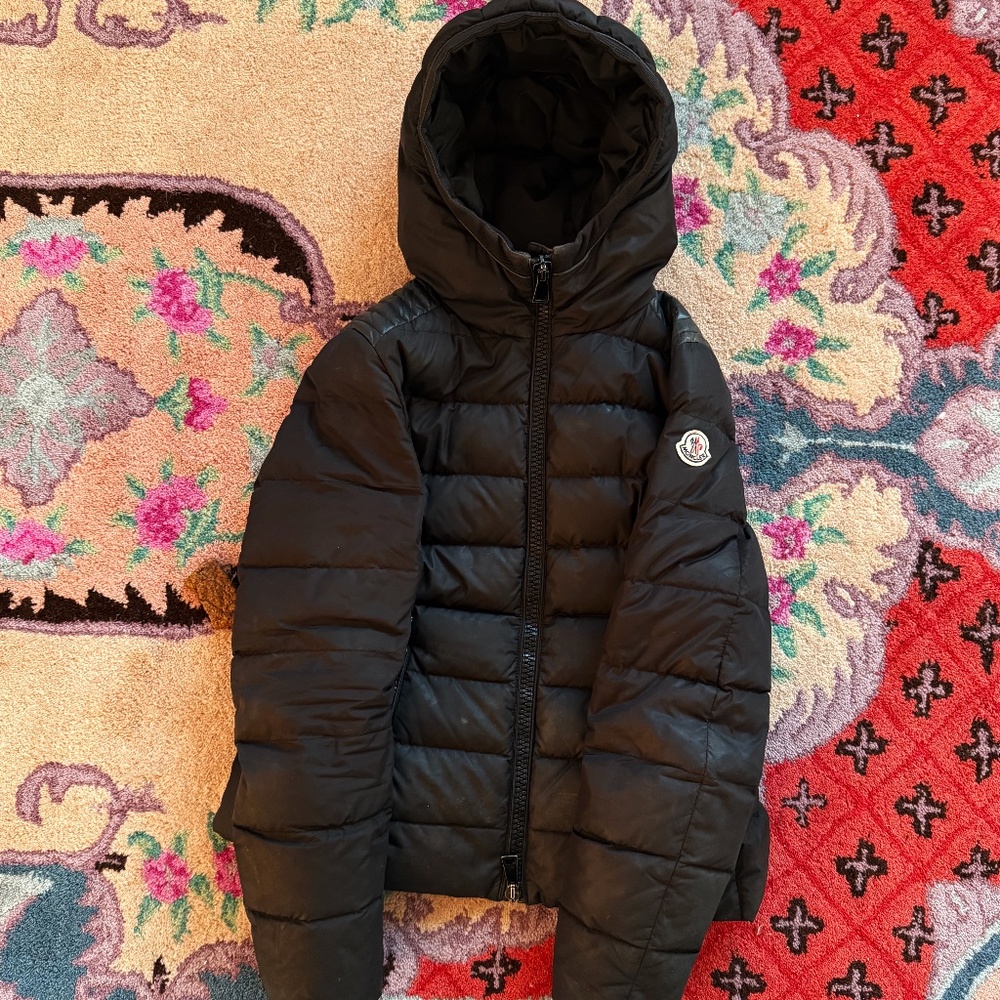Authentic Moncler Hooded Winter Jacket with Lambskin Shoulder Embellishment
